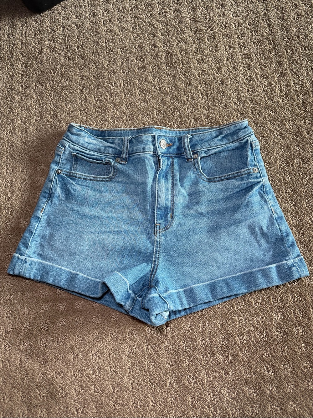 Classic High-Waist Denim Mom Shorts in Light Blue